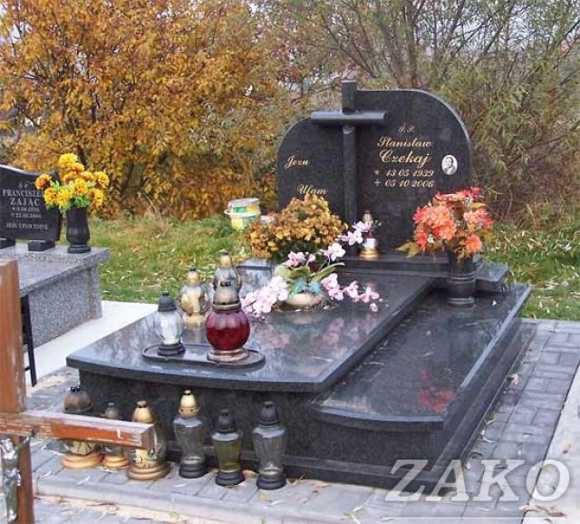 Nagrobek podwójny 30