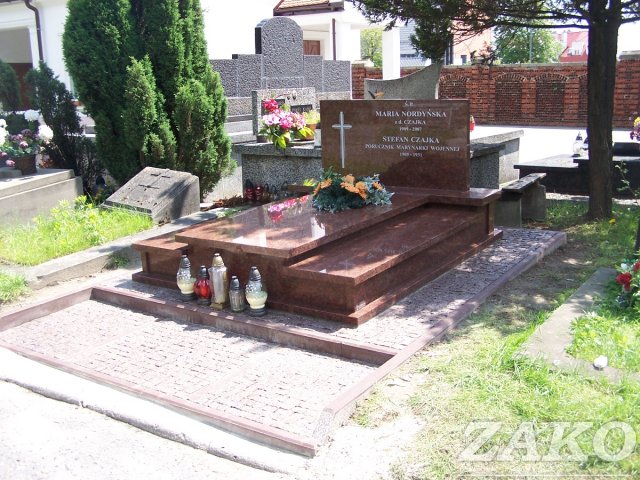 Nagrobek podwójny 4