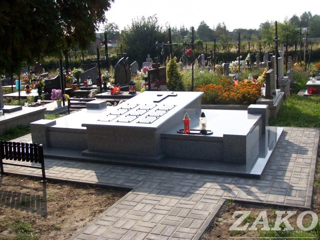 Nagrobek podwójny grobowiec z granitu z Granicznej
