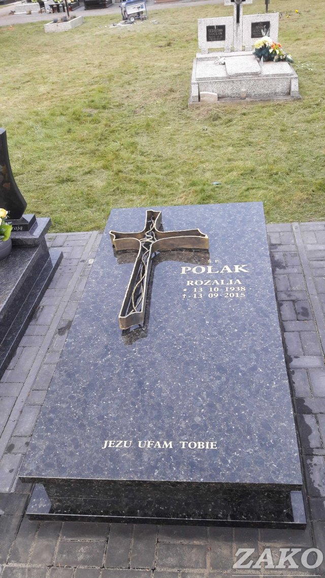 Nagrobek z krzyżem kutym ręcznie