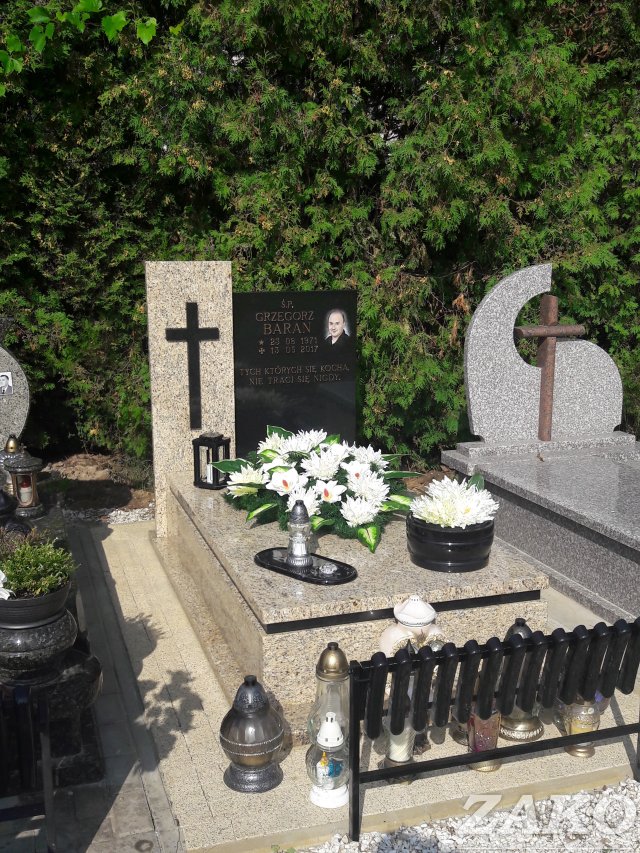 Granit Nero Assoluto + Giallo Victoria